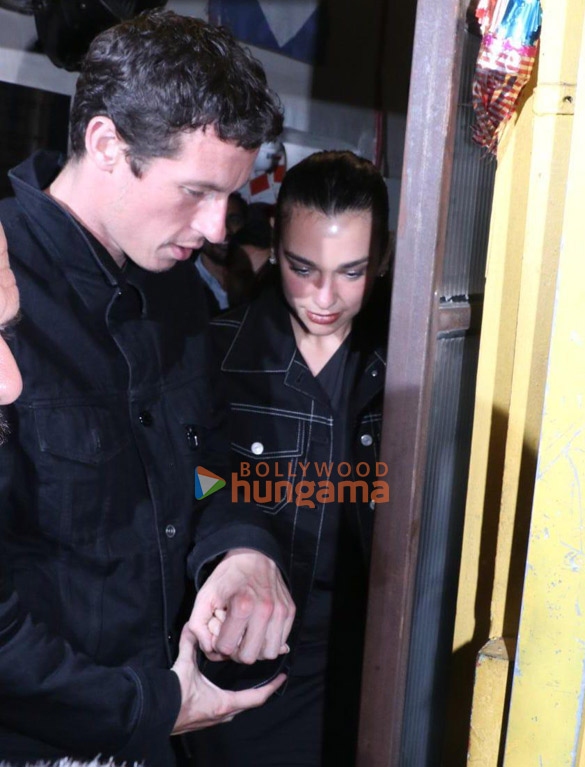 photos dua lipa snapped in mumbai 2