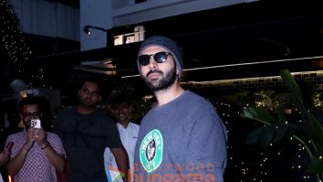 Photos: Kartik Aaryan snapped in Bandra