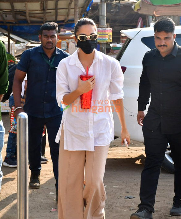 Photos: Kiara Advani snapped at Versova jetty