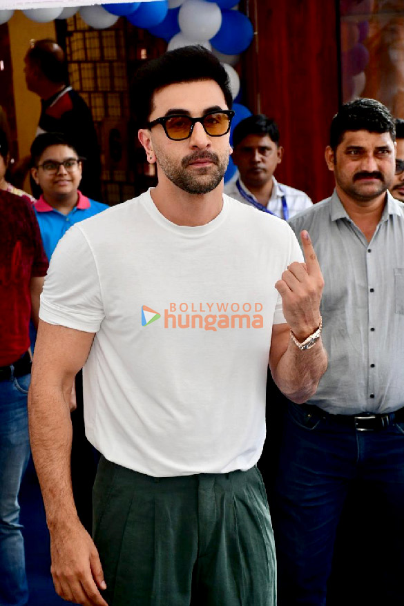 photos maharashtra assembly elections 2024 kartik aaryan rakul preet singh jackky bhagnani and others cast their votes in mumbai 2 4