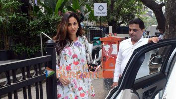 Photos: Mira Rajput Kapoor snapped outside a store in Khar