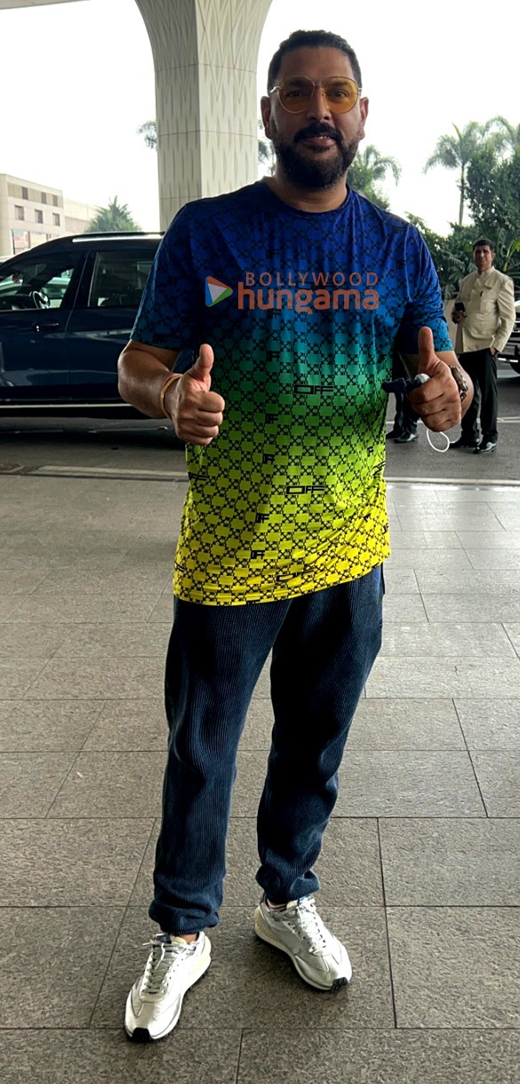 photos mouni roy farhan akhtar gauahar khan and others snapped at the airport 3 2