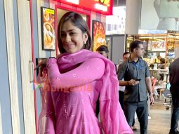 Photos: Mrunal Thakur and Nikhil Dwivedi snapped at the airport