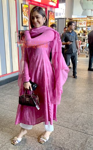 Photos: Mrunal Thakur and Nikhil Dwivedi snapped at the airport