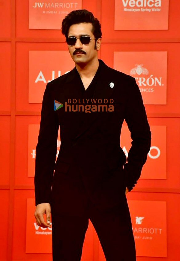 photos nora fatehi shraddha kapoor varun dhawan kartik aaryan and others grace the gq men of the year awards 2024 4