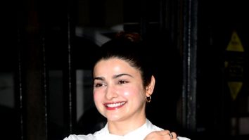 Photos: Prachi Desai snapped at Saar Cafe in Bandra