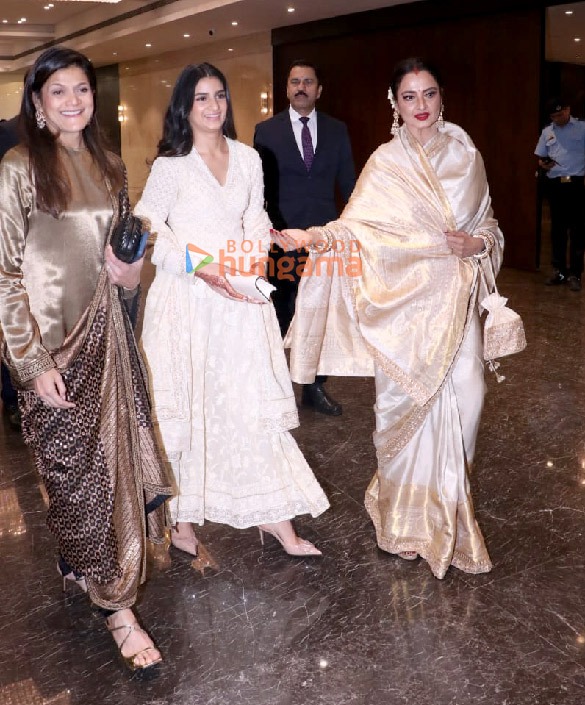 photos rekha snapped at the aditya vikram birla puraskars 2024 at nsci dome worli