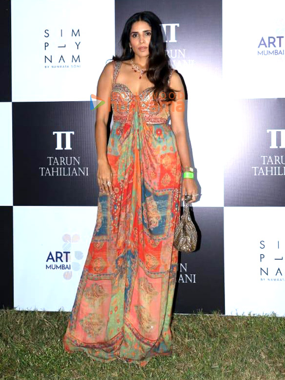 photos saniya malhotra rakul preet singh jackky bhagnani and others snapped attending tarun tahilianis parade at mahalaxmi race course 9