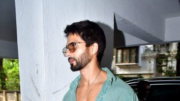Photos: Shahid Kapoor snapped in Andheri