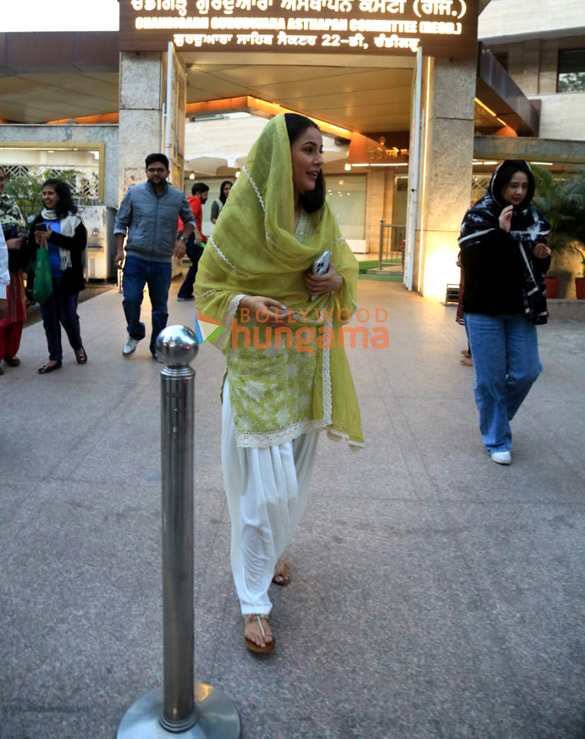photos shehnaaz gill snapped a gurudwara 1