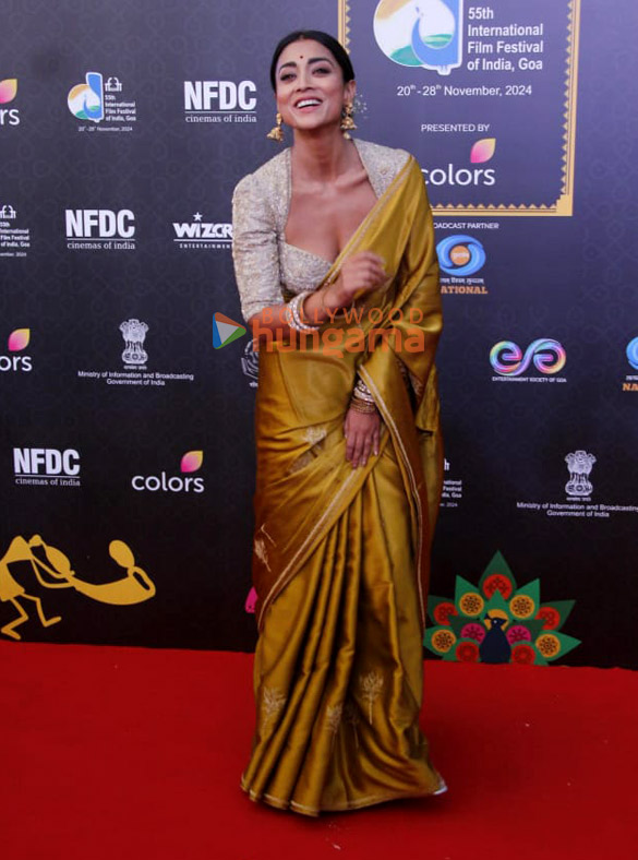 photos shriya saran vikrant massey pratik gandhi and others walk down the red carpet at the closing ceremony of iffi 2024 4