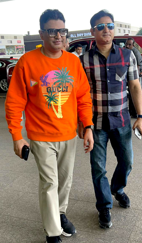 photos sunny deol bhushan kumar and others snapped at the airport 3
