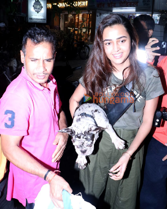 photos tejasswi prakash snapped in bandra 2 4
