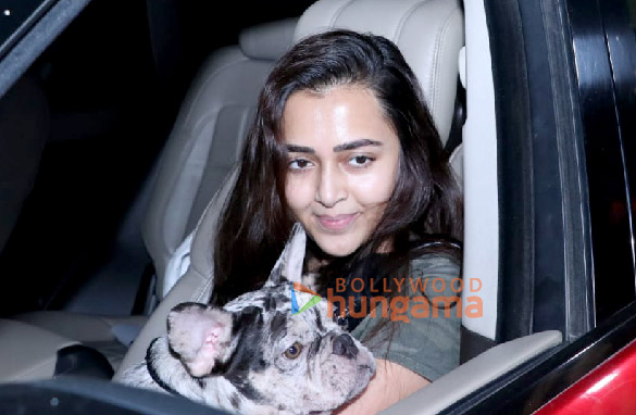 photos tejasswi prakash snapped in bandra 4 3