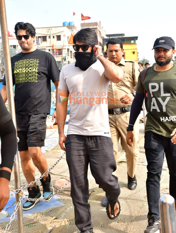 Photos: Yash and Kiara Advani snapped at Versova Jetty ahead of Toxic shoot | Parties & Events