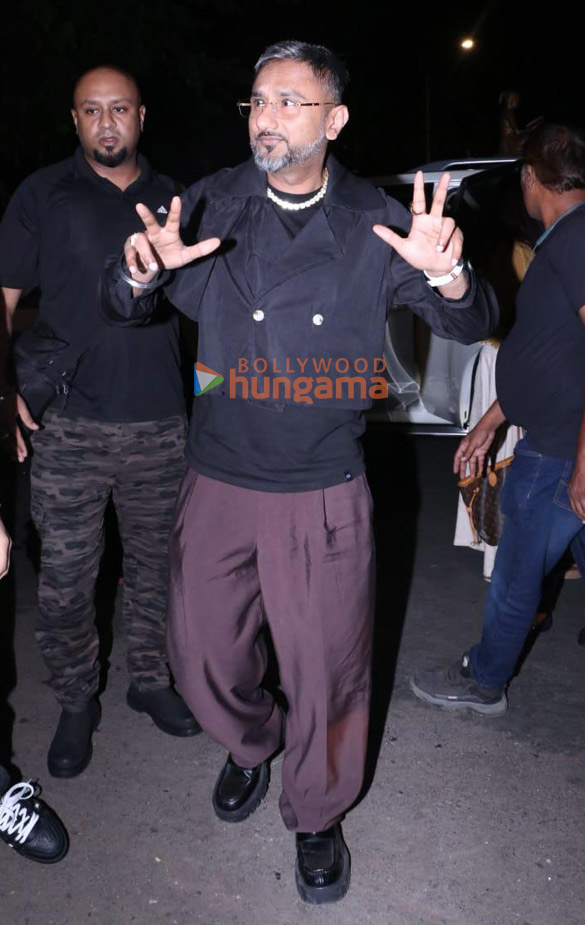 Photos: Yo Yo Honey Singh snapped outside Bastian in Bandra | Parties & Events