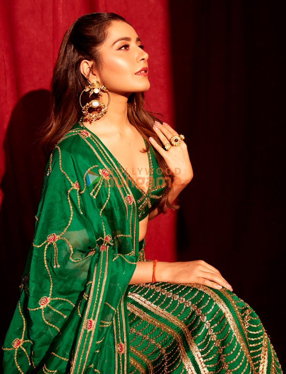 raashii khanna 8 23