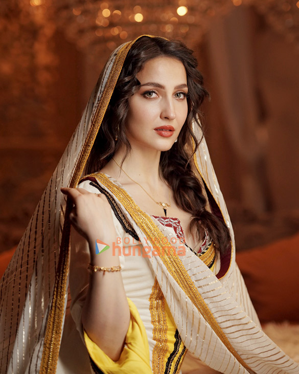 elli avrram 6 25