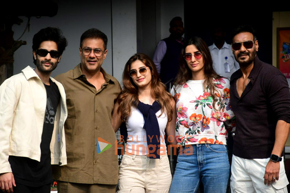 photos ajay devgn aaman devgan rasha thadani and others snapped at kalina airport 1