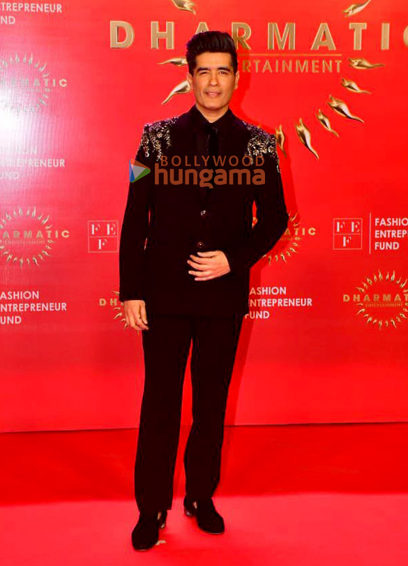 photos akshay kumar janhvi kapoor tiger shroff and others grace the fashion entrepreneur fund and dharmatic entertainment show event 12