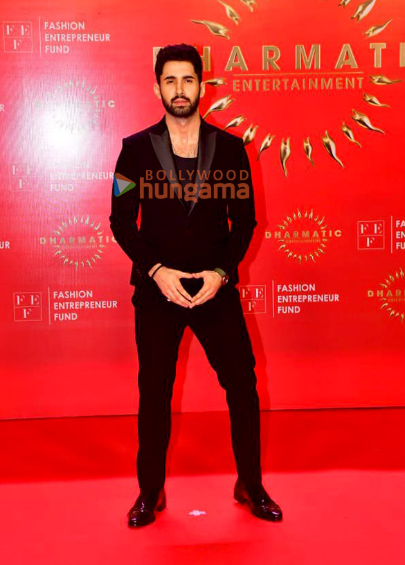 photos akshay kumar janhvi kapoor tiger shroff and others grace the fashion entrepreneur fund and dharmatic entertainment show event 14
