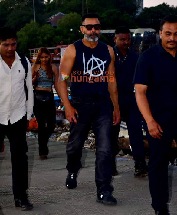 photos alia bhatt and bobby deol snapped at versova jetty 6