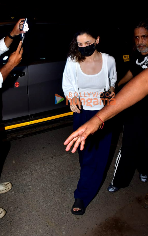 photos alia bhatt snapped at versova jetty 4
