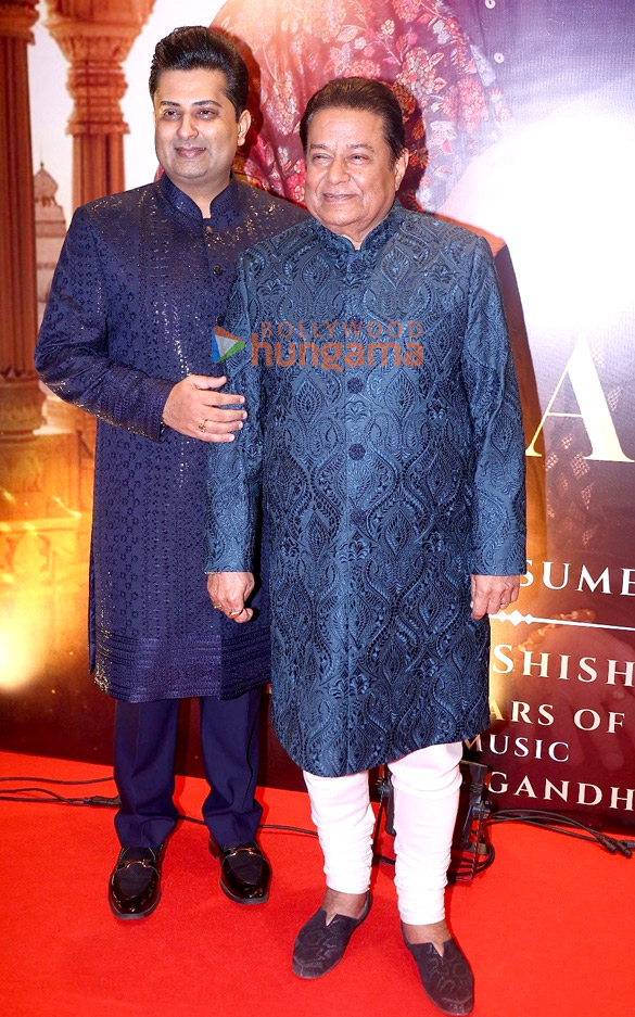 photos anuradha paudwal anveshi jain pandit hariprasad chaurasia and others at the launch of anup jalota and sumeet tappoos album legacy 3