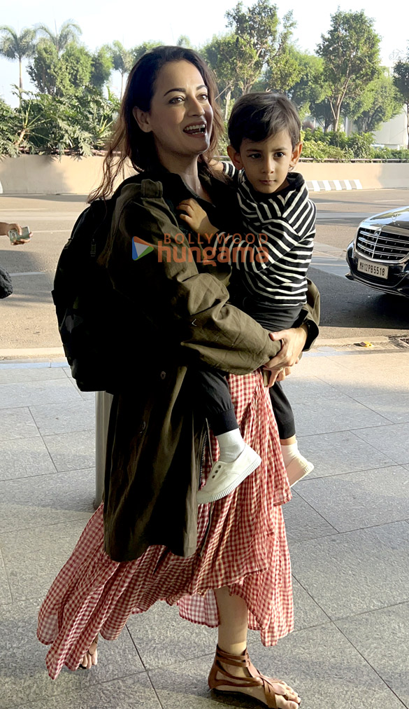 photos arjun kapoor dia mirza shefali jariwala and others snapped at the airport 2