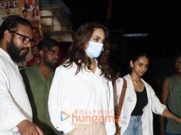 Photos: Kiara Advani snapped at Versova jetty
