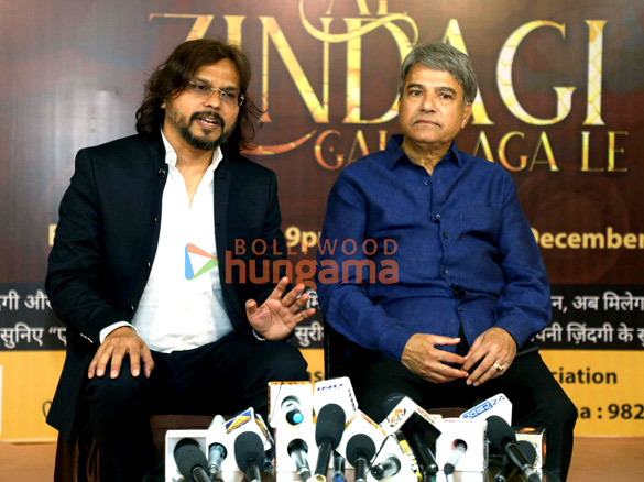 photos kumaar and suresh wadkar launched ae zindagi gale laga le radio show 3