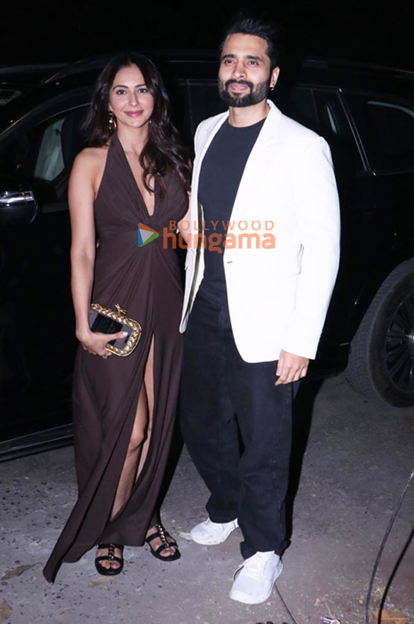 photos rakul preet singh jackky bhagnani riteish deshmukh genelia deshmukh and others snapped in bandra 2