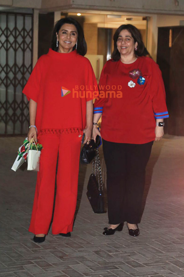 photos ranbir kapoor pooja bhatt and others snapped at mahesh bhatts house for christmas party 4