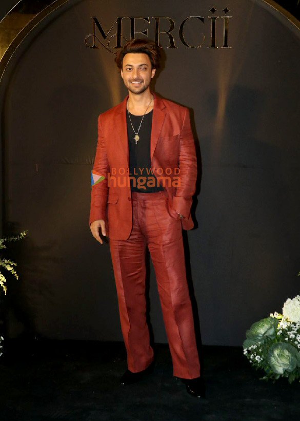 photos salman khan genelia deshmukh riteish deshmukh and others snapped at nirvan khans birthday party 11