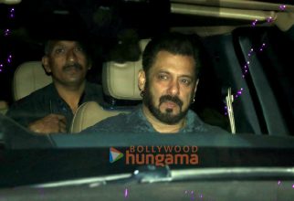 Photos: Salman Khan, Iulia Vantur, Aayush Sharma and others snapped outside Arbaaz Khan’s Bandra house