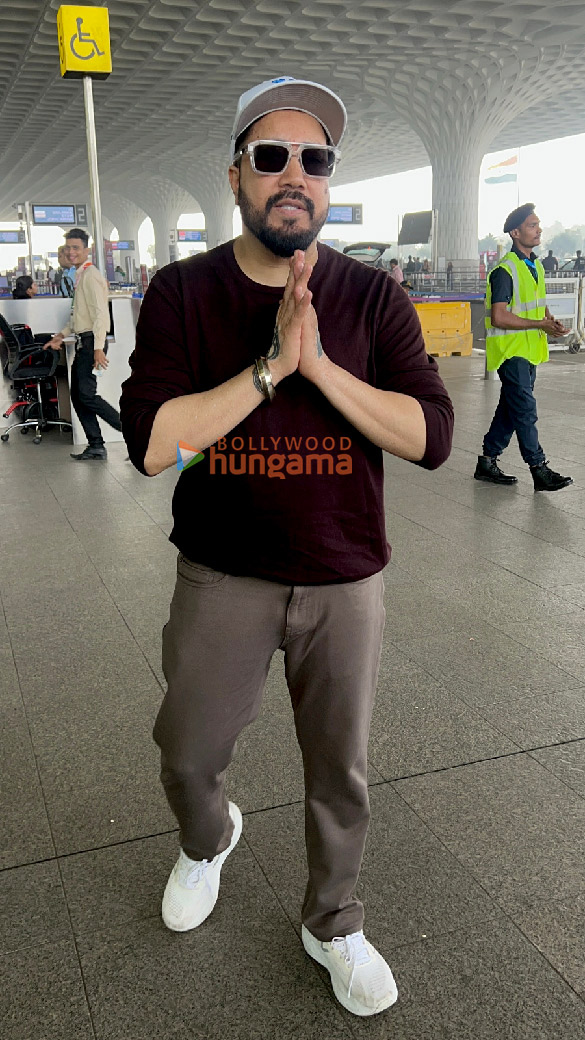 photos sanjay dutt karan johar and others snapped at the airport 3