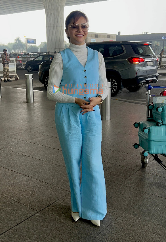 photos sanjay dutt karan johar and others snapped at the airport 5