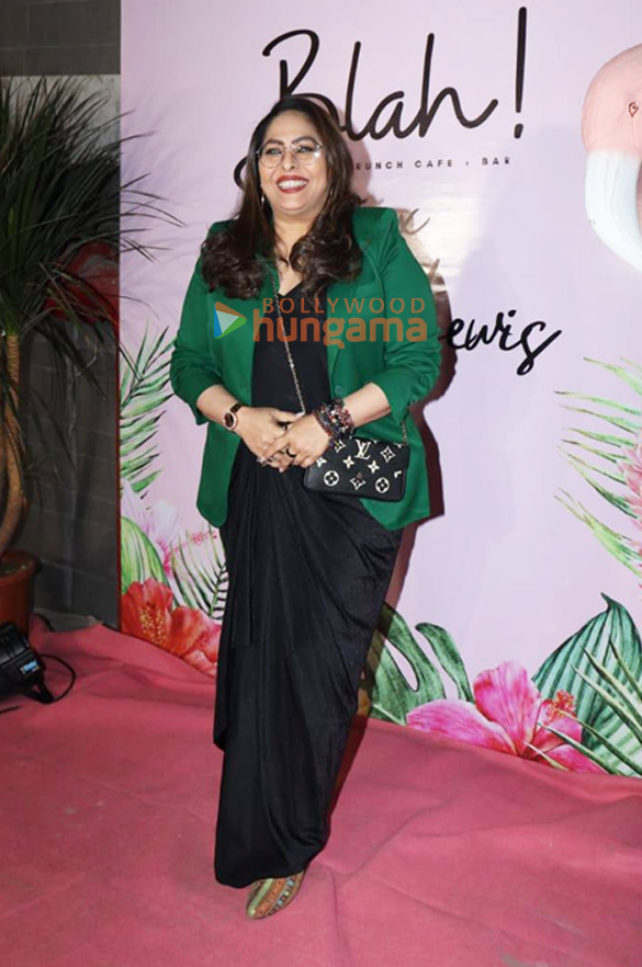 photos sonali bendre maniesh paul and others snapped at terence lewiss house for christmas party 1