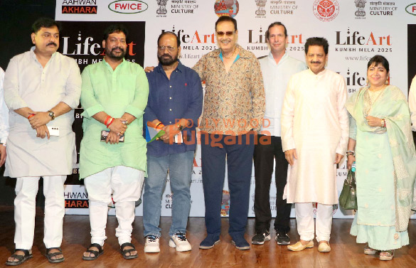 photos udit narayan ran mor deepak parashar and others announce lifeart kumbh mela 2025 4