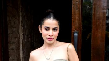 Photos: Uorfi Javed snapped outside a restaurant in Bandra