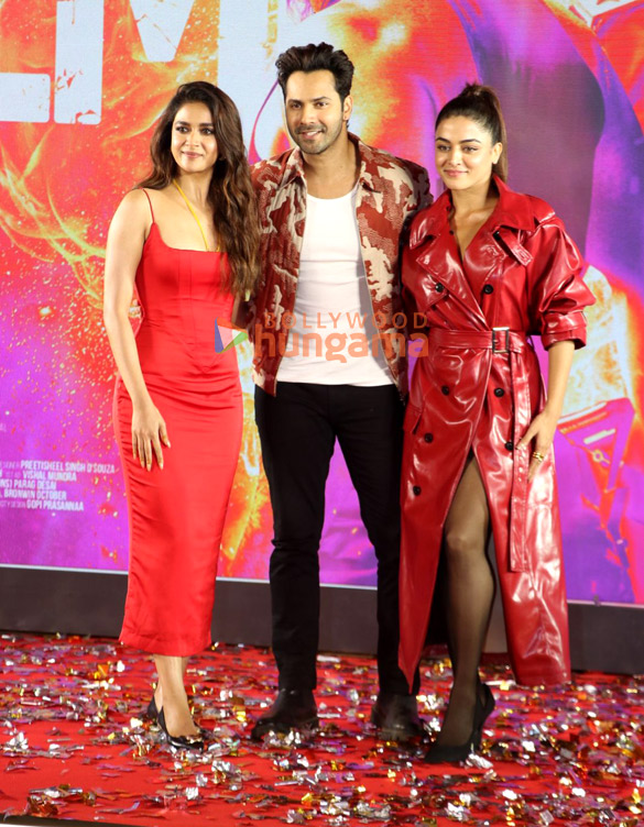 Photos: Varun Dhawan, Keerthy Suresh, Wamiqa Gabbi and others snapped promoting Baby John Photos: Varun Dhawan, Keerthy Suresh, Wamiqa Gabbi and others snapped promoting Baby John