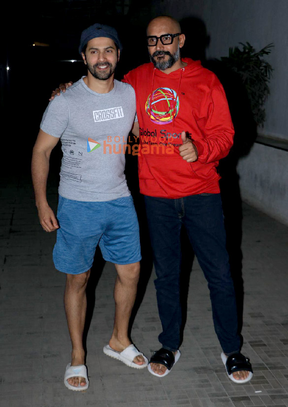 photos varun dhawan and shashank khaitan snapped in bandra 3