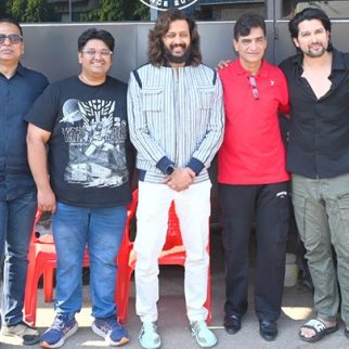 Jeetendra, Riteish Deshmukh, Indra Kumar and others grace the mahurat of Masti 4