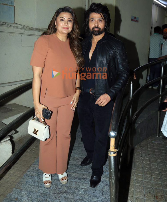 photos akshay kumar twinkle khanna and others grace the premiere of sky force 2