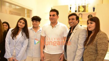 Photos: Arbaaz Khan snapped at Bloom Aesthetic Clinic at Andheri