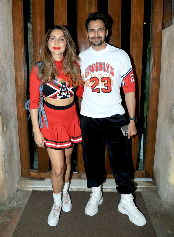 photos celebs attend anusha dandekars birthday bash at bastian in bandra 6