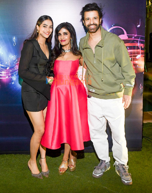 photos celebs attend shibani kashyaps birthday bash 9