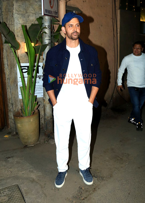 Photos: Hrithik Roshan snapped at One8 Commune in Juhu