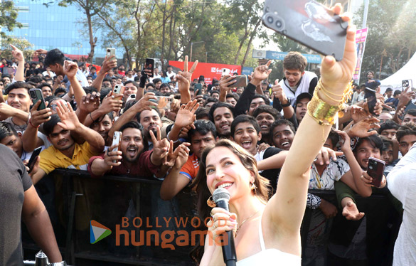 photos junaid khan khushi kapoor elli avrram akanksha puri and others snapped at malad masti 6