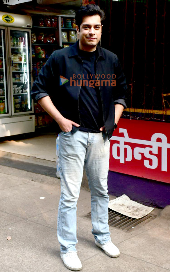 photos junaid khan and khushi kapoor snapped at candies in bandra 1